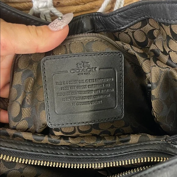 Coach Black Leather Shoulder Bag - Picture 4 of 11